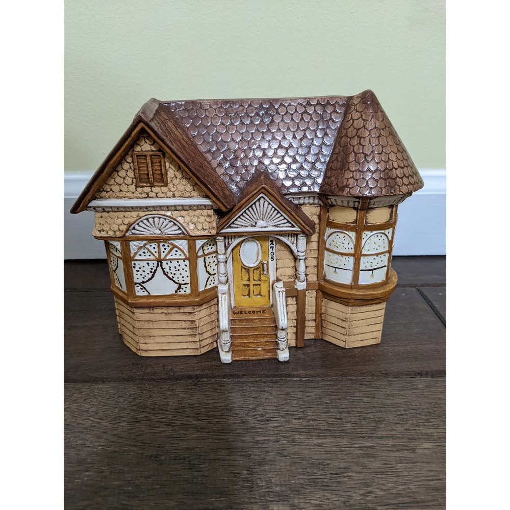 Vintage 1976 cottage village house vase hanging decor